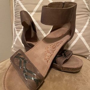 Aetrex Wedge Heel